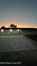 712 Badger Dr NE in Palm Bay, FL - Foto de edificio - Building Photo