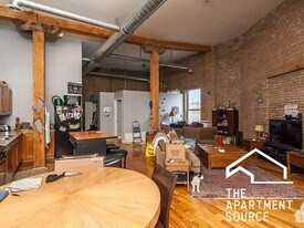 1822 S Bishop St in Chicago, IL - Building Photo