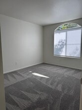 9338 Babauta Rd in San Diego, CA - Building Photo - Building Photo