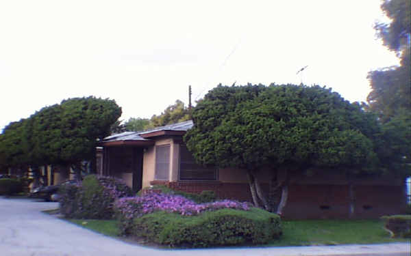 3533 Platt Ave in Lynwood, CA - Building Photo