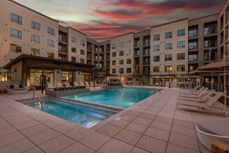 The Quincy at Kierland in Scottsdale, AZ - Building Photo - Building Photo