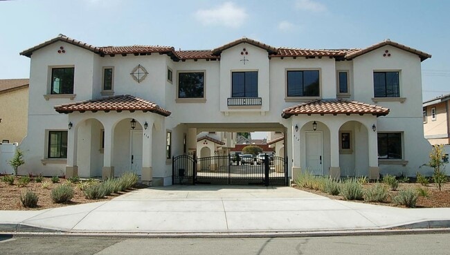 property at 425 W Duarte Rd