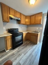 2445 Washington Blvd in Baltimore, MD - Building Photo - Building Photo