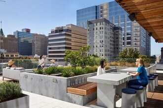 SKAIA in Oakland, CA - Building Photo - Building Photo