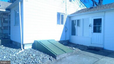 1031 Claire Ave in Huntingdon Valley, PA - Building Photo - Building Photo