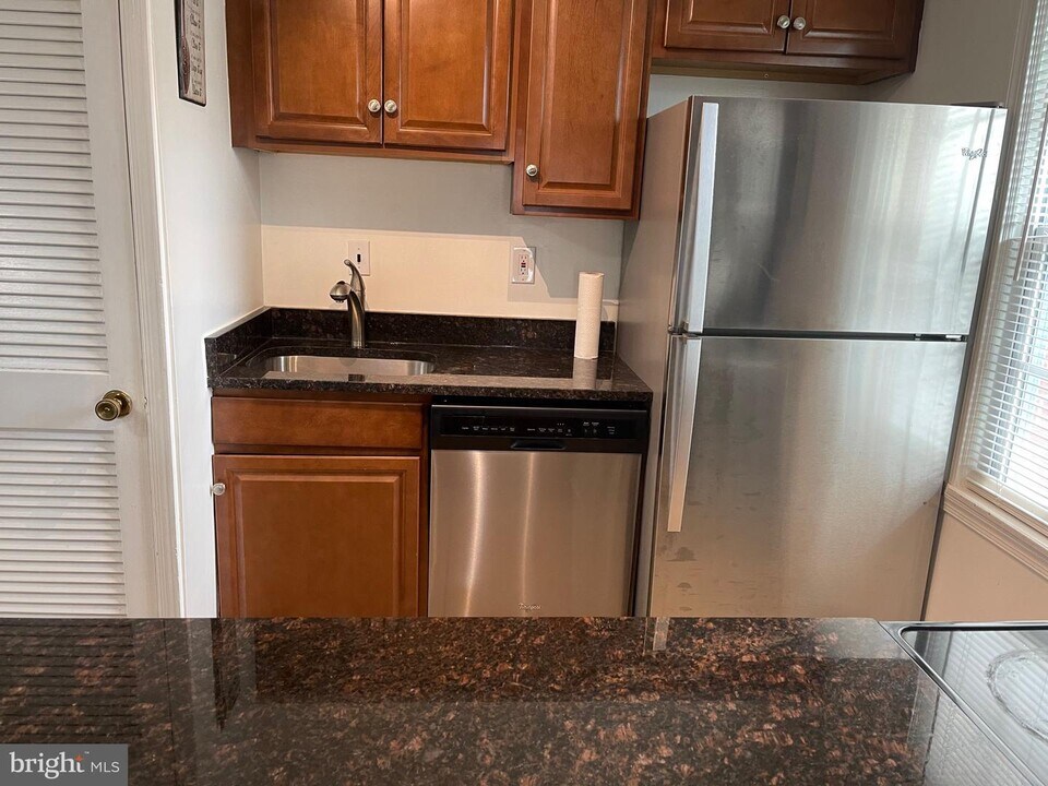 2016 37th St SE-Unit -202 in Washington, DC - Building Photo