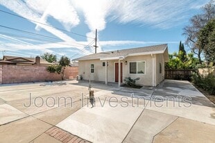 9546 W Live Oak Ave in Temple City, CA - Building Photo
