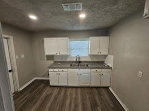 5831 Belneath St in Houston, TX - Foto de edificio - Building Photo