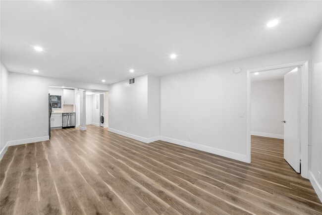 21905 Lake Forest Cir in Boca Raton, FL - Building Photo - Building Photo