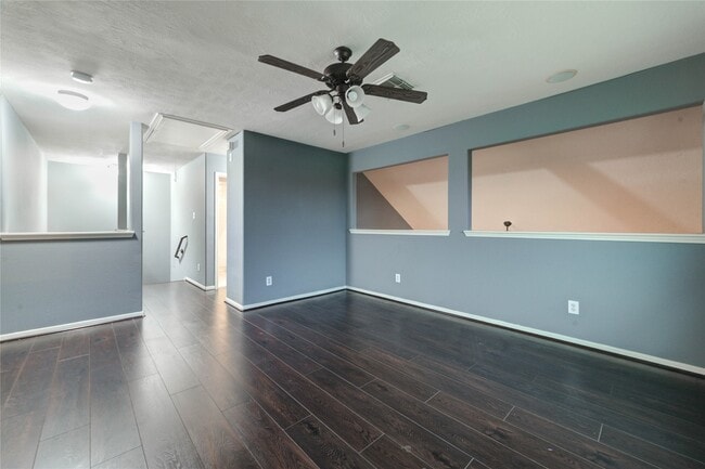 2931 Meadowglen Cove in Houston, TX - Building Photo - Building Photo