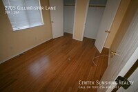 2705 Gillmeister Ln photo'