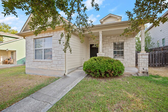 6337 Florencia Ln in Austin, TX - Building Photo - Building Photo