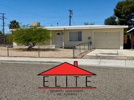 221 N Helena St in Ridgecrest, CA - Building Photo