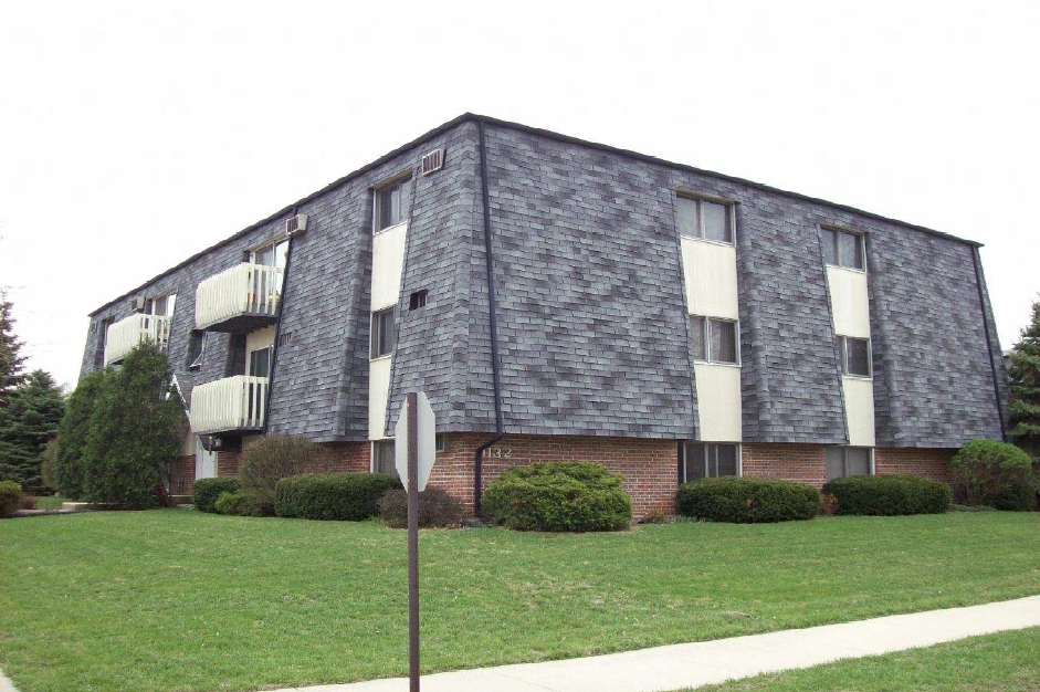 1132 Elizabeth Ct in Crest Hill, IL - Building Photo