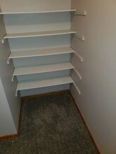 Oakwood Trail Apartments in Omaha, NE - Building Photo - Building Photo