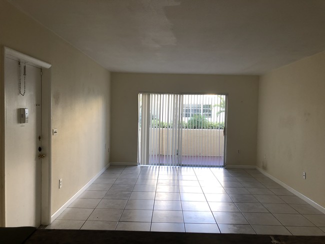 13960 SW 90th Ave | Rentals in Miami, FL