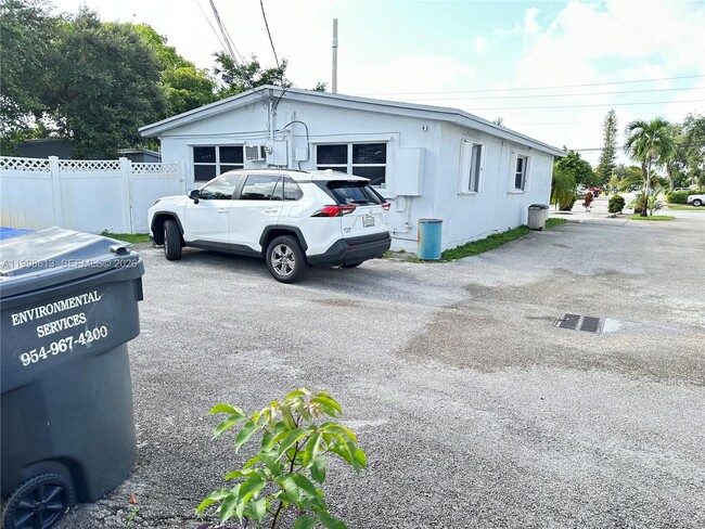7121 Taft St in Hollywood, FL - Building Photo - Building Photo