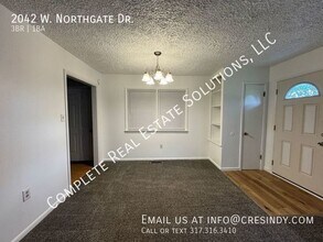2042 W Northgate Dr in Columbus, IN - Building Photo - Building Photo