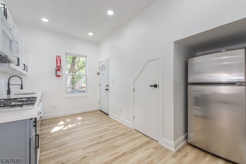 48 N York St in Paterson, NJ - Building Photo