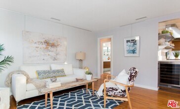 1060 Nowita Pl in Los Angeles, CA - Building Photo - Building Photo