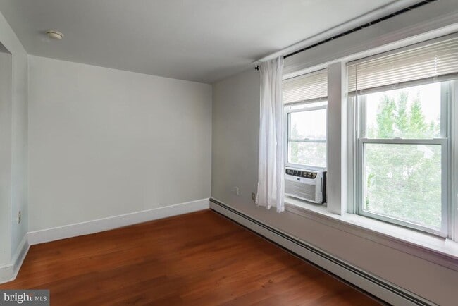 property at 400 N 32nd St