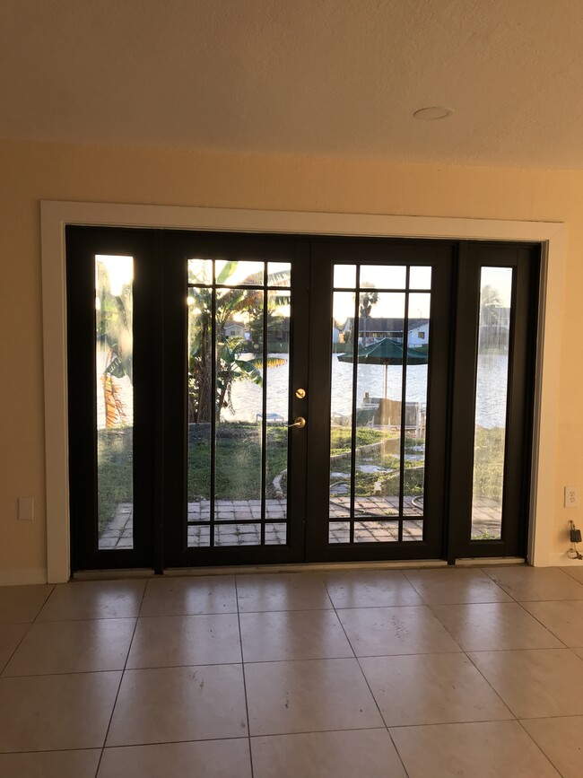 3901 NW 115th Ter in Sunrise, FL - Building Photo - Building Photo