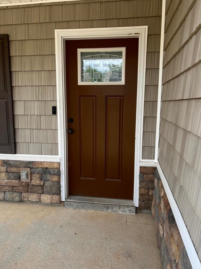 489 Eisenhower Dr in Crestview, FL - Building Photo - Building Photo