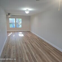 8205 Kensington Square in Jacksonville, FL - Building Photo - Building Photo