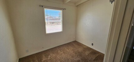 424 N Alvord St in Ridgecrest, CA - Foto de edificio - Building Photo