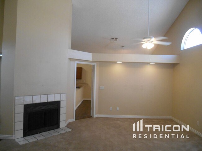 1706 N Comanche Dr in Chandler, AZ - Building Photo - Building Photo