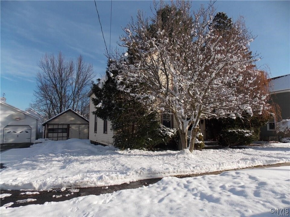 28 N Jefferson St in Carthage, NY - Building Photo