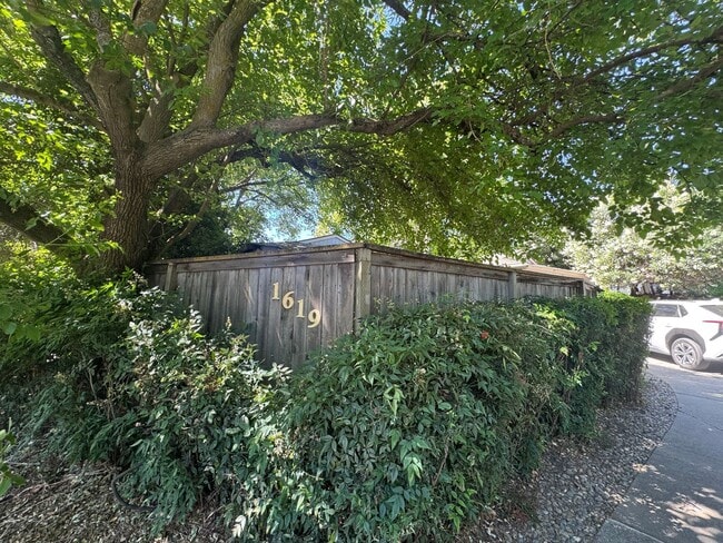 property at 1619 Pole Line Rd