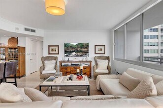 7135 Collins Ave in Miami Beach, FL - Building Photo - Building Photo