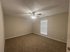 7315 Brompton Rd in Houston, TX - Building Photo