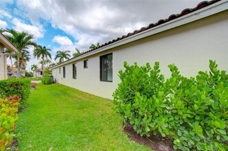 2550 Jardin Terrace in Weston, FL - Building Photo - Building Photo