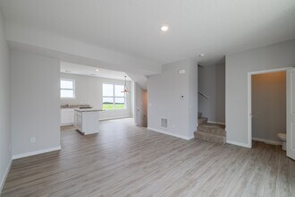 Lamp 55th Ave, LLC in Davenport, IA - Building Photo - Building Photo