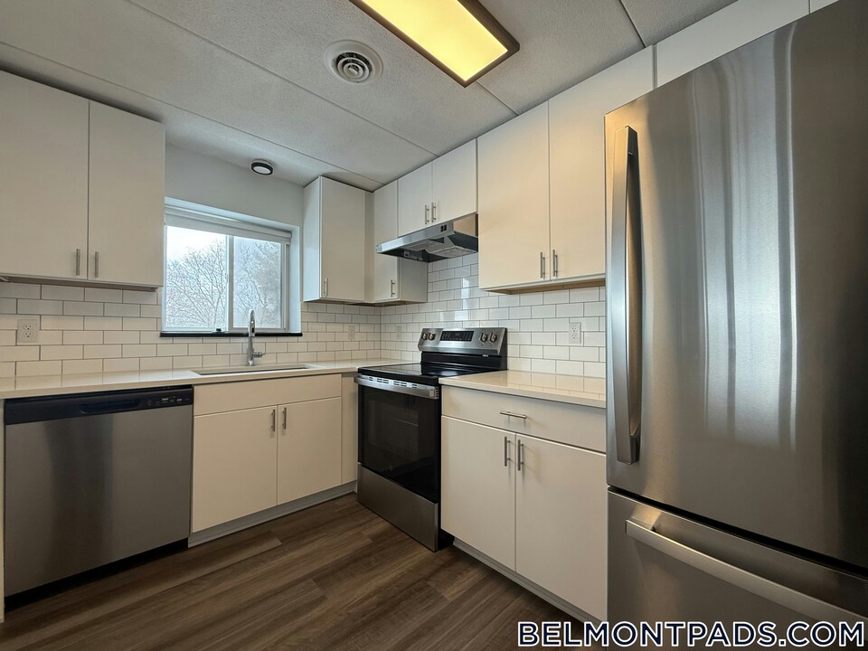 55 Hill Rd, Unit 401 in Belmont, MA - Building Photo