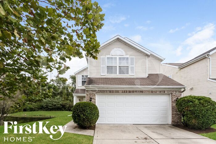 2711 Wortham Way in Indianapolis, IN - Foto de edificio