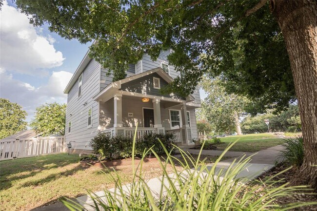 1059 Powell in Kyle, TX - Building Photo - Building Photo