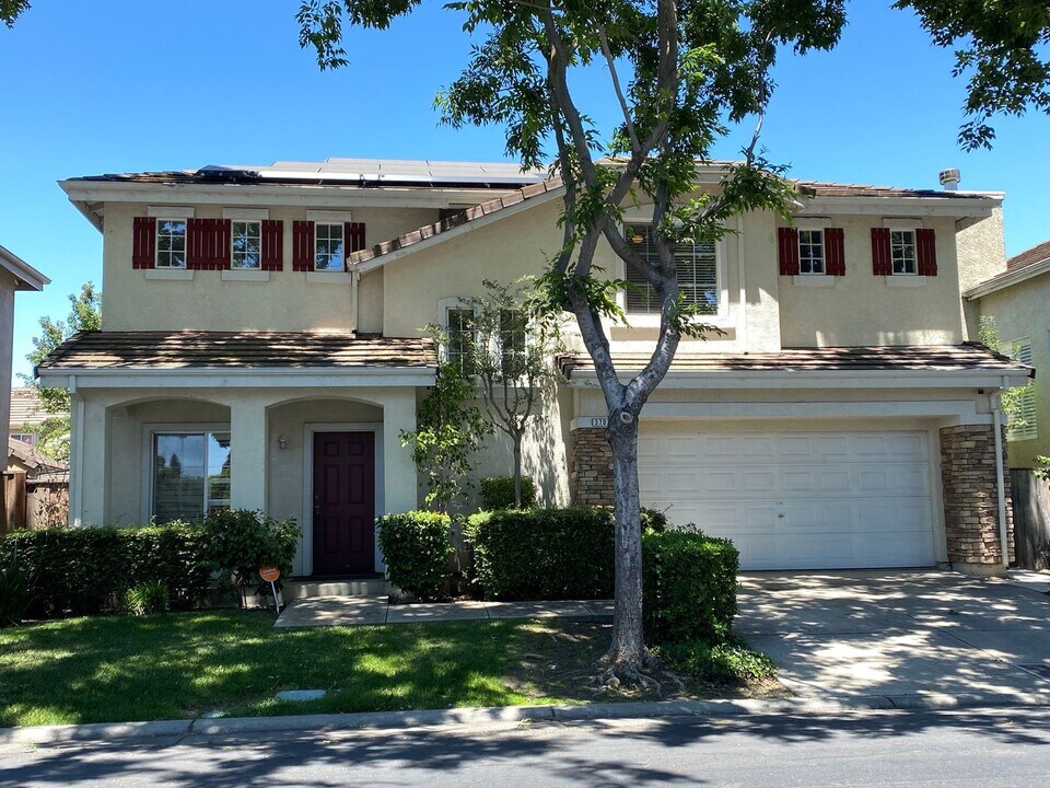 3702 Bridlewood Cir in Stockton, CA - Building Photo