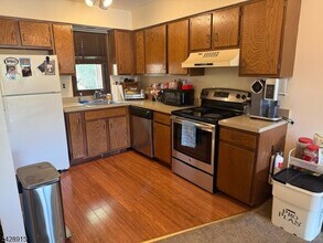4 Village Way in Vernon, NJ - Building Photo - Building Photo