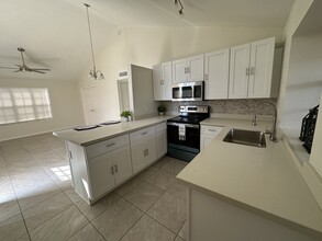 4601 N 102nd Ave, Unit 1081 in Phoenix, AZ - Building Photo - Building Photo