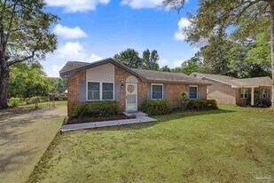 5706 Ventura Ln in Pensacola, FL - Building Photo