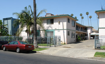 957-961 S Westmoreland Ave in Los Angeles, CA - Building Photo - Building Photo