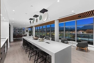 801-801 Harbourside Dr in North Vancouver, BC - Building Photo - Building Photo