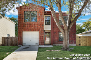 3663 Candlehill in San Antonio, TX - Foto de edificio