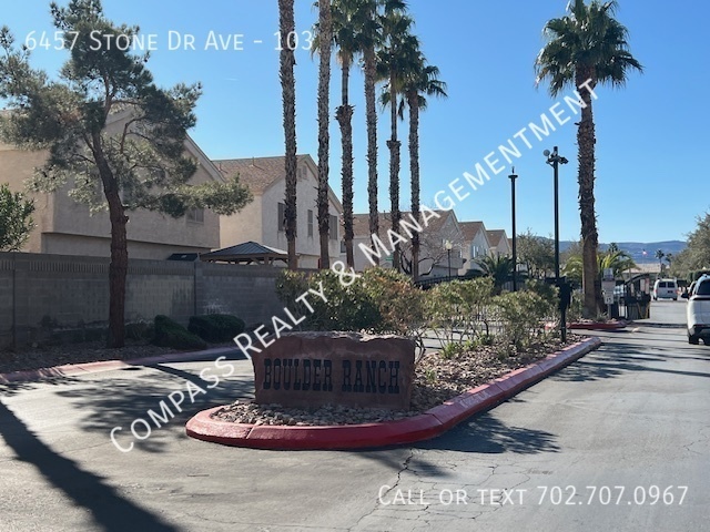 6457 Stone Dr Ave in Henderson, NV - Building Photo