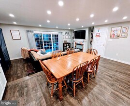 18 Hopton Ct in Sterling, VA - Building Photo - Building Photo