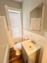 147 Pleasant St, Unit 2 in Gardner, MA - Foto de edificio - Building Photo