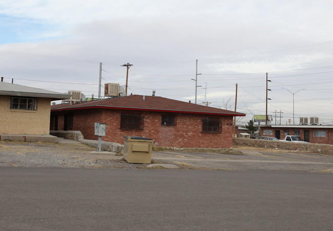 4021 Fort Blvd in El Paso, TX - Building Photo - Building Photo